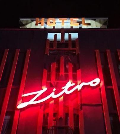 Zitro Hotel Port Dickson Extérieur photo