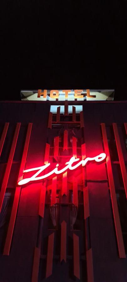 Zitro Hotel Port Dickson Extérieur photo